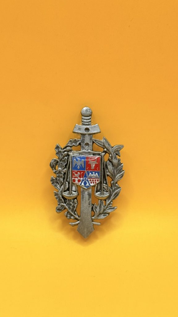 Insignă absolvent Justiție Militară din metal emailat